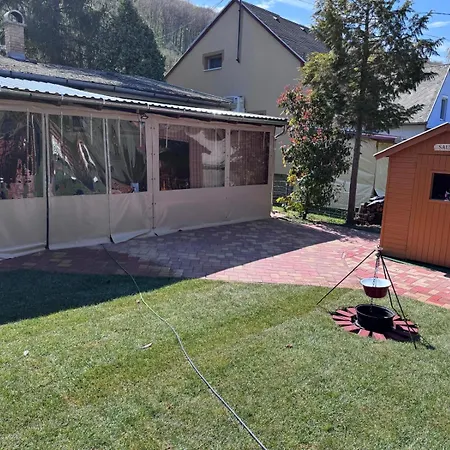 Nola Vendeghaz Case de vacanță *