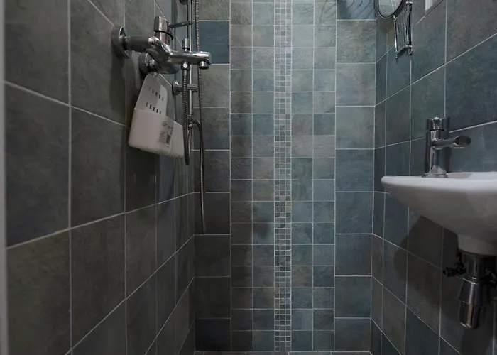 Nola Vendeghaz Case de vacanță