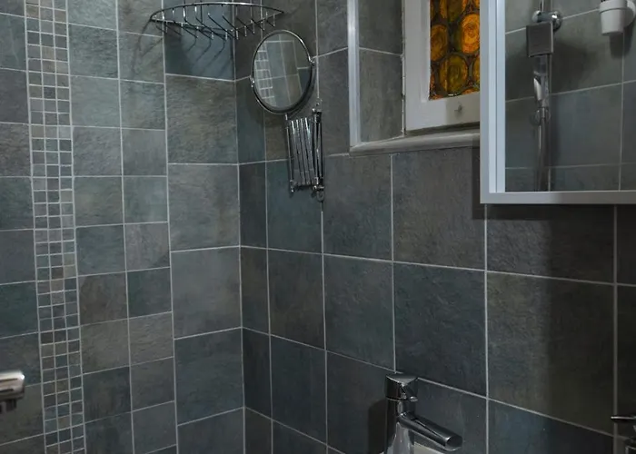 Nola Vendeghaz * Magyarhertelend