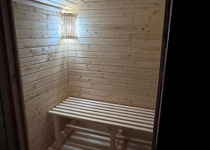 Nola Vendeghaz * Magyarhertelend